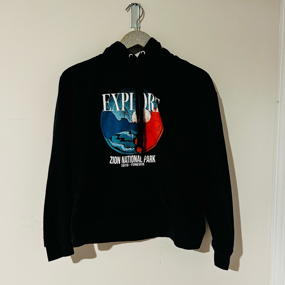 Lone Rock Clothing • Hoodie • large